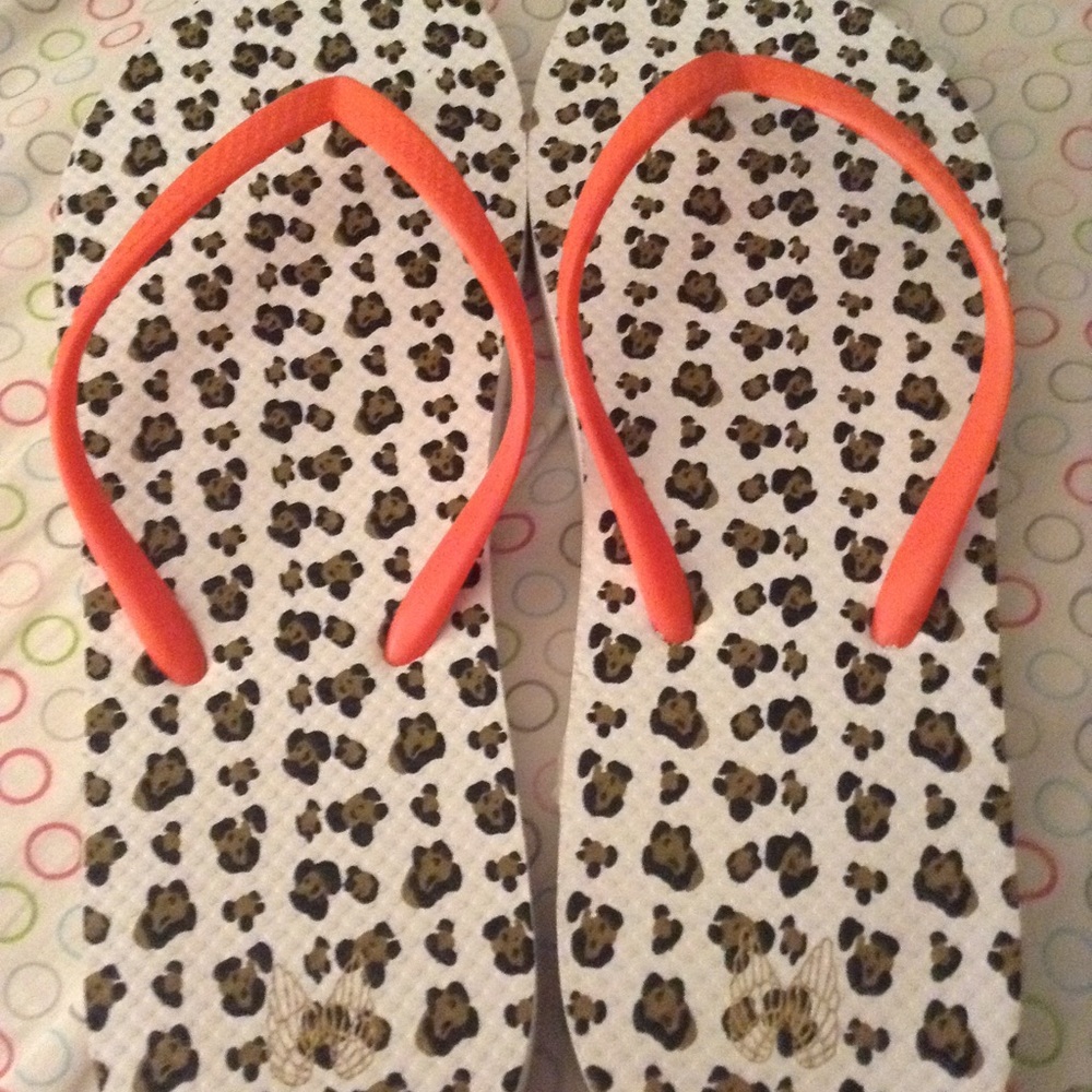 Vs sandals
